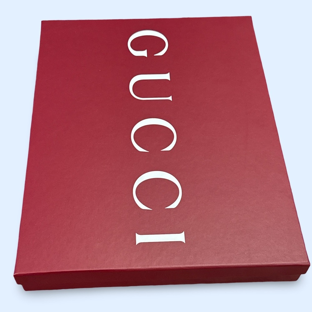 GUCCI: Authentic Gift Box 📦 Sz: 16” x 12” x 2” RED